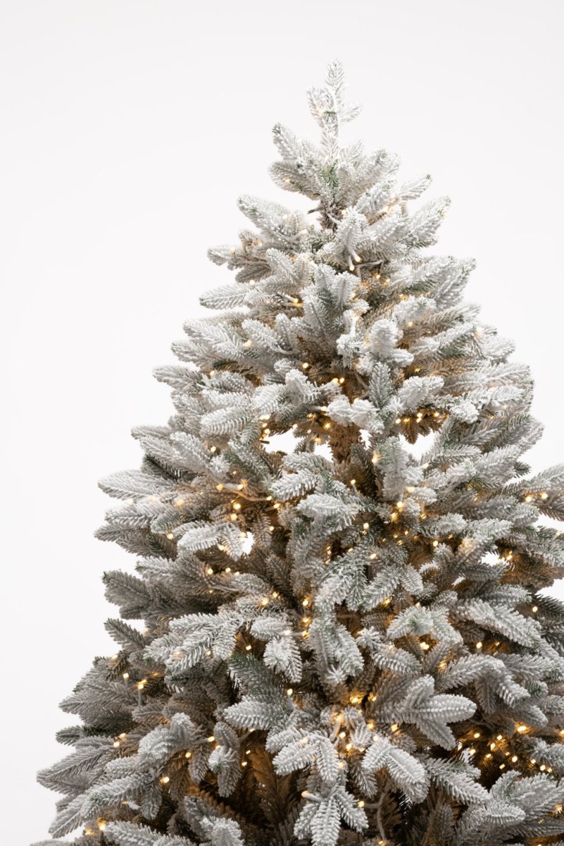 Albero di Natale Capella innevato con LED a luce calda – foto 5