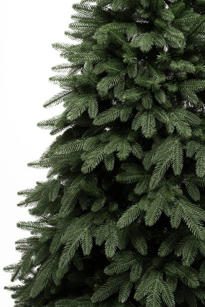 Albero di Natale Casentino verde con chioma ampia e rami realistici in PE e PVC – foto 3