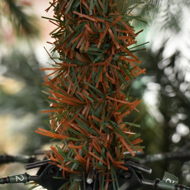 Albero di Natale Tarvisio verde intenso con tronco marrone – foto 6
