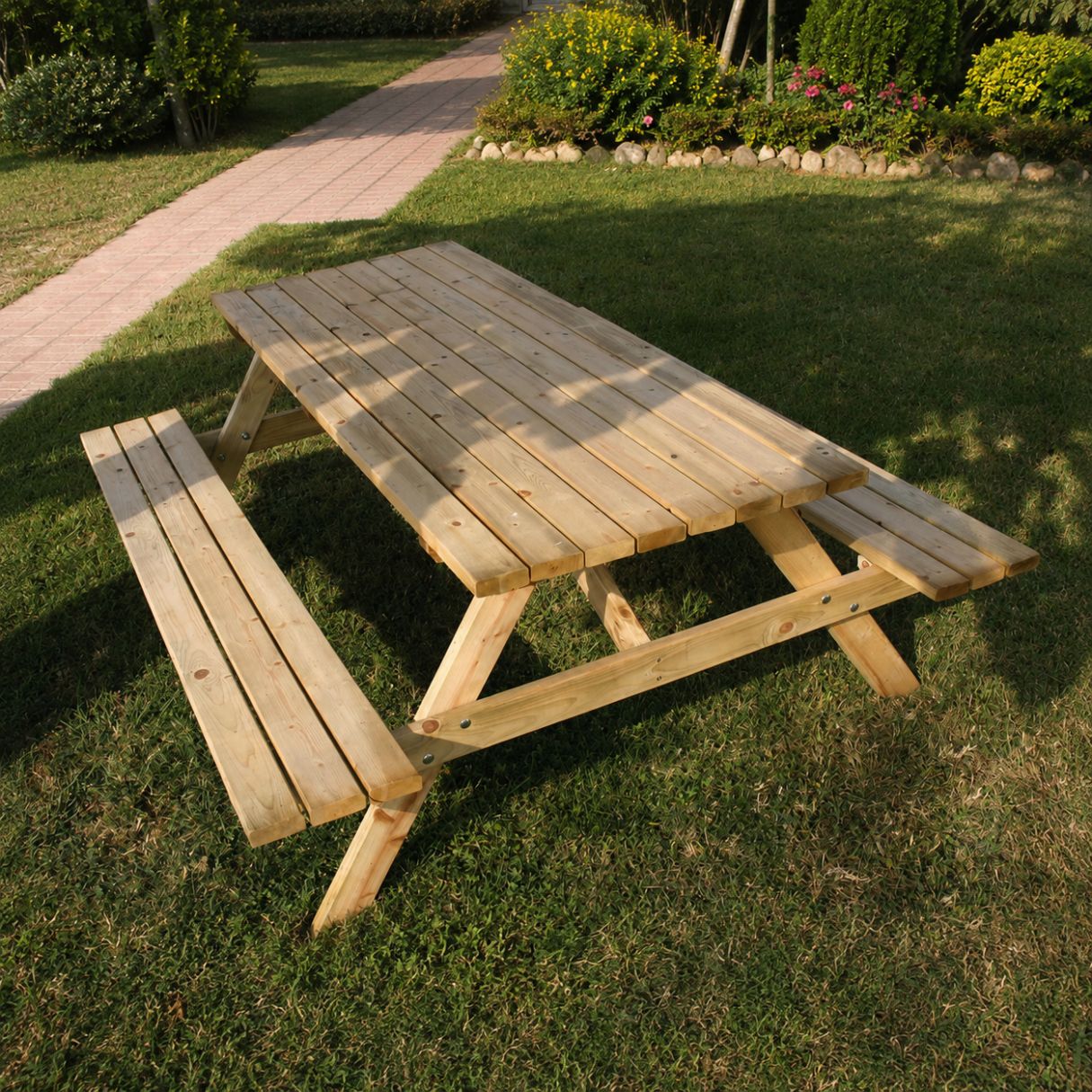 Table de pique-nique traitée 179x150xh68,3 cm - Kit de montage inclus